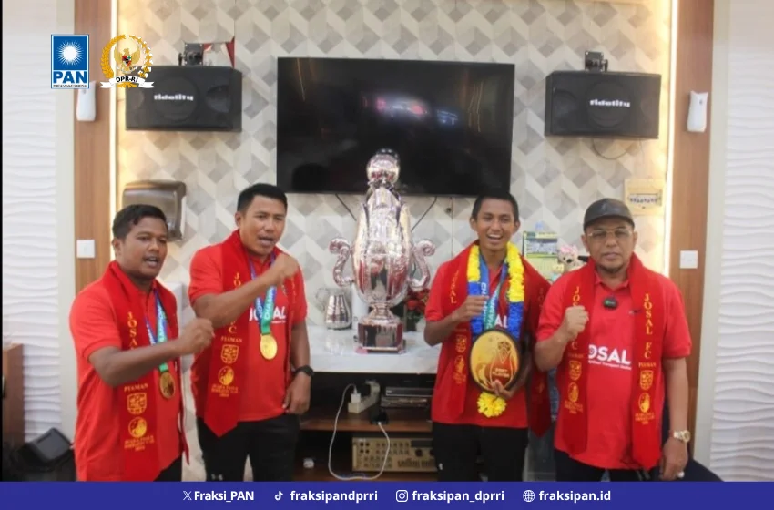 Arisal Aziz Buktikan Kepedulian untuk Sepak Bola Sumbar, Bantu Klub Liga 4 Asprov PSSI
