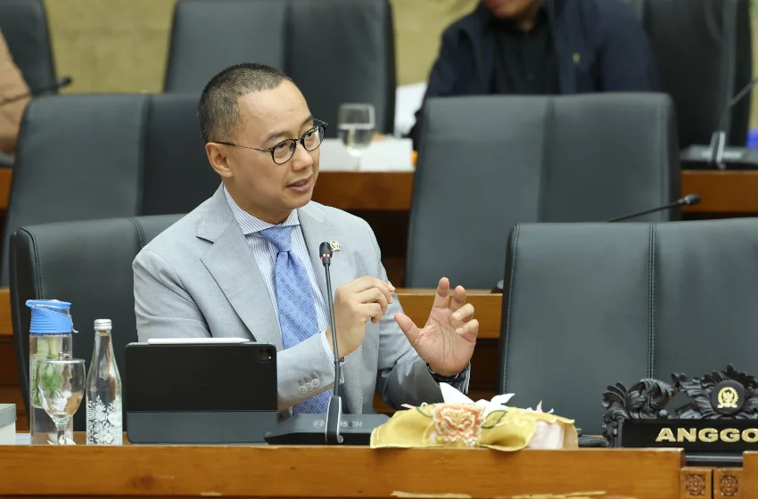 Eddy Soeparno Dorong Penguatan Anggaran Krisis Iklim dalam RKA-KL Kementerian Lingkungan Hidup 2027