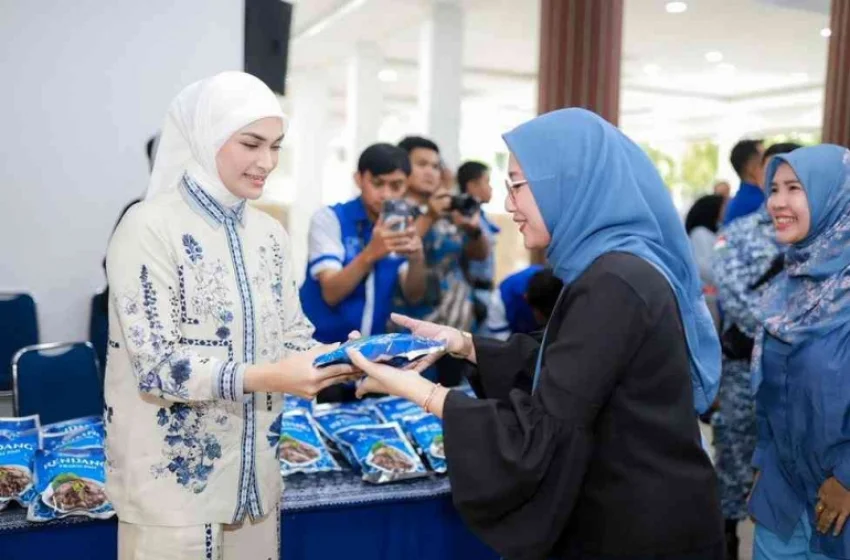 Putri Zulkifli Hasan: Ketum PAN Kerahkan Kader di Senayan Gelar Pasar Murah Ramadan