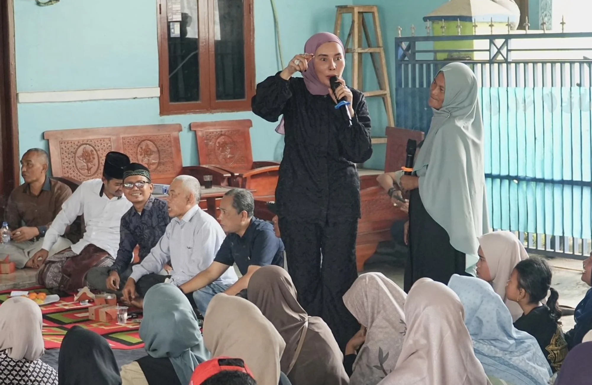 Okta Kumala Dewi Serap Aspirasi Warga Sepatan, Soroti Upah Buruh dan Salurkan Bantuan
