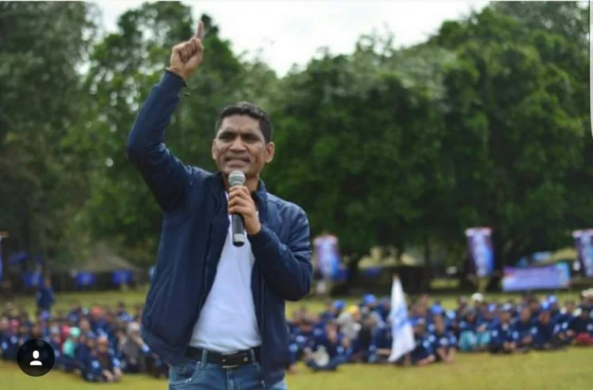 Ahmad Yohan Salurkan 1.000 Paket Beras untuk Warga Flores Timur Jelang Idulfitri